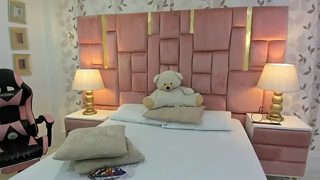 ArianaFranco online show from March 14, 2026, 4:07 am