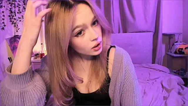 MiaRanki online show from February 15, 2026, 9:03 pm