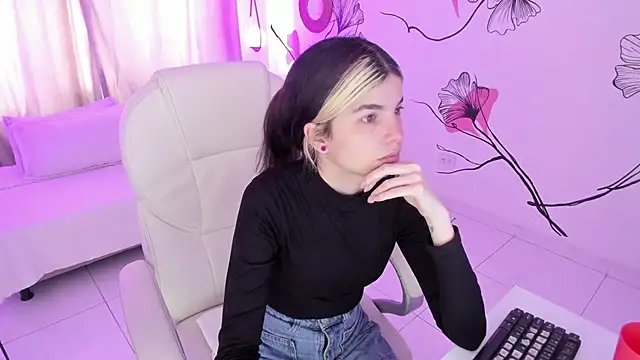 Isabela Fiorelli online show from November 4, 2025, 1:15 pm