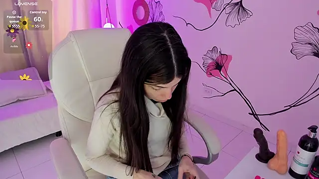 Isabela Fiorelli online show from December 21, 2025, 1:24 pm