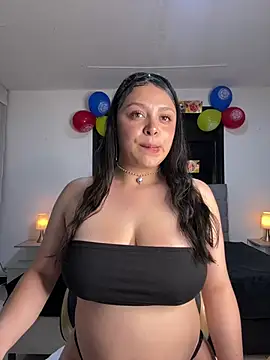 Snapshot of Cute_Angell_ chatting on July 5, 2026, 4:19 am Cute Angell online show from July 5, 2026, 4:19 am
