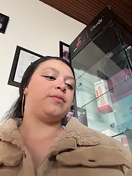 Snapshot of Cute_Angell_ chatting on October 31, 2025, 1:30 pm Cute Angell  online show from October 31, 2025, 1:30 pm