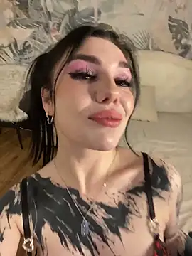 MaeveMoon online show from May 28, 2026, 8:59 pm