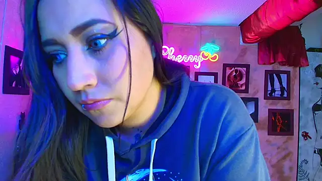 cherryy bombshelll online show from October 30, 2025, 4:48 pm