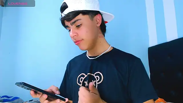 camila-cutter online show from February 18, 2025, 10:58 pm