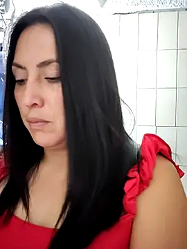 dulce valeriaa online show from February 18, 2025, 3:10 am