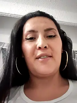 dulce valeriaa online show from February 27, 2025, 11:37 pm
