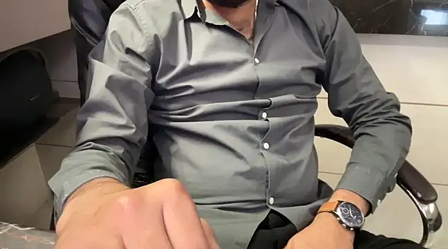 iamabigdickindian online show from March 18, 2025, 7:12 am