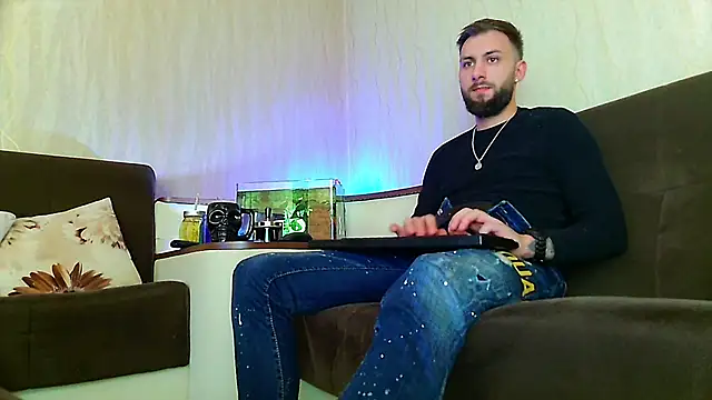 JamieNoxus online show from March 7, 2025, 8:22 pm