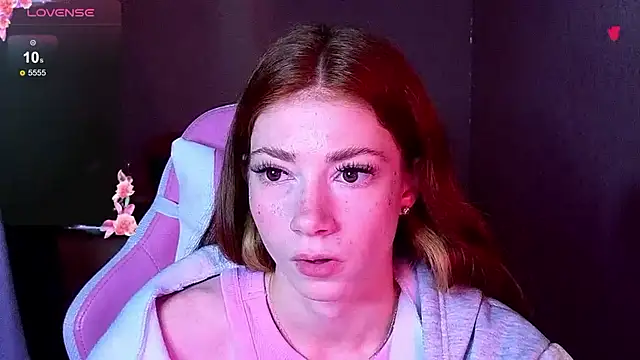 MagicLadyyy online show from September 12, 2025, 4:51 pm