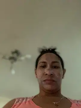 Carola-Ross online show from October 7, 2025, 7:04 pm