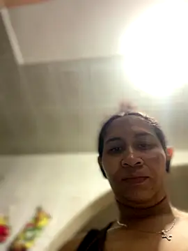 Carola-Ross online show from September 25, 2025, 5:41 pm