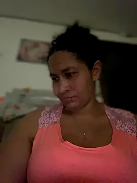 Carola-Ross online show from September 18, 2025, 5:49 pm