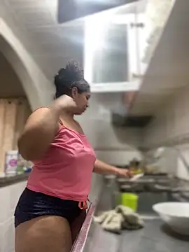 Carola-Ross online show from January 17, 2026, 4:21 pm