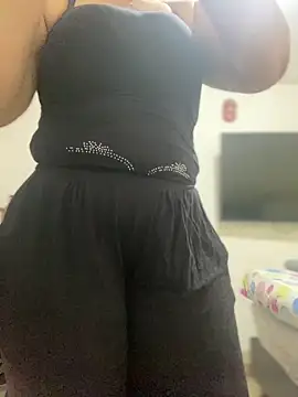 Carola-Ross online show from September 17, 2025, 5:59 pm