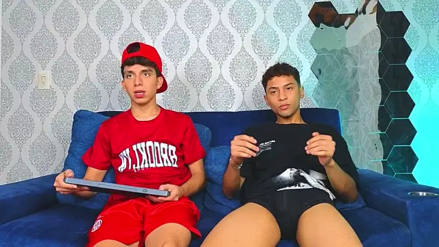 Snapshot of Angel_boyy2 chatting on March 13, 2025, 10:21 pm Angel boyy2 online show from March 13, 2025, 10:21 pm