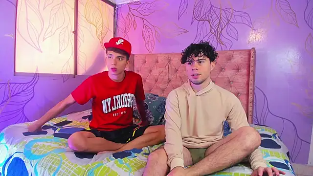 Snapshot of Angel_boyy2 chatting on February 14, 2025, 7:33 pm Angel boyy2 online show from February 14, 2025, 7:33 pm