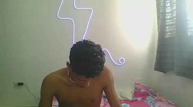 BrawnLove02 online show from February 9, 2025, 6:37 pm
