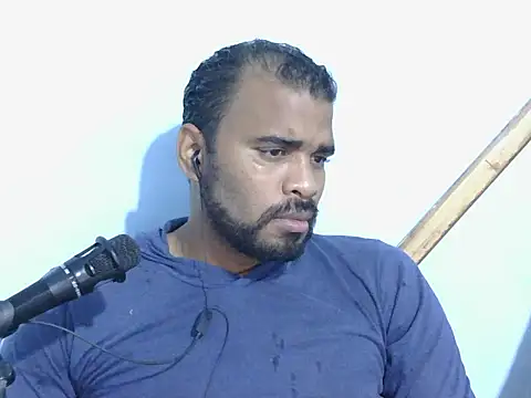 Snapshot of YOX22 chatting on October 31, 2025, 3:47 am YOX22 online show from October 31, 2025, 3:47 am