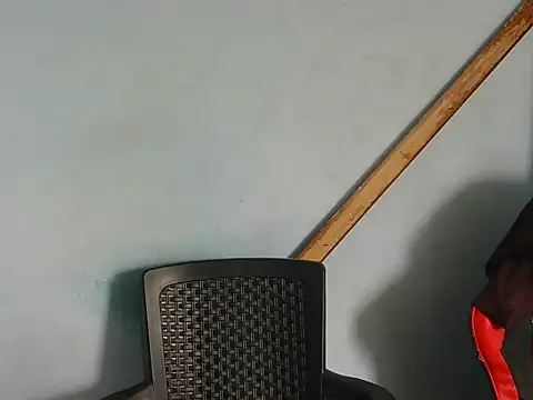 Snapshot of YOX22 chatting on October 30, 2025, 1:31 pm YOX22 online show from October 30, 2025, 1:31 pm