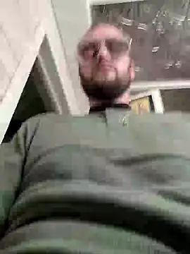 Snapshot of gronammo85 chatting on February 8, 2025, 9:15 pm gronammo85 online show from February 8, 2025, 9:15 pm