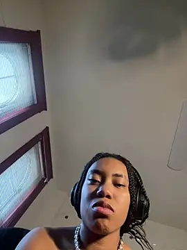 lifeoftt 18xx online show from February 19, 2025, 12:57 am