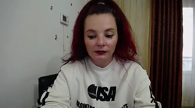 caty33 online show from February 17, 2025, 1:11 pm