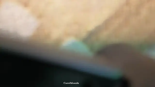 Carolblonde online show from April 18, 2026, 4:37 am