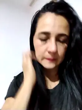 Snapshot of Alanna_11 chatting on October 4, 2025, 3:52 am Alanna 11 online show from October 4, 2025, 3:52 am