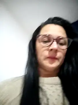 Snapshot of Alanna_11 chatting on September 23, 2025, 3:35 am Alanna 11 online show from September 23, 2025, 3:35 am