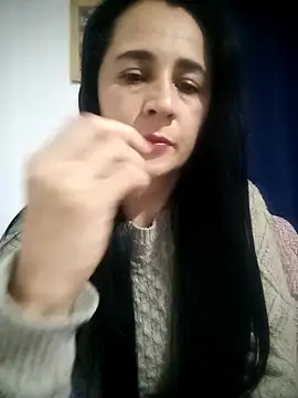 Snapshot of Alanna_11 chatting on October 28, 2025, 4:35 am Alanna 11 online show from October 28, 2025, 4:35 am