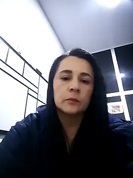 Snapshot of Alanna_11 chatting on October 30, 2025, 3:49 am Alanna 11 online show from October 30, 2025, 3:49 am