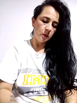 Snapshot of Alanna_11 chatting on October 25, 2025, 5:17 am Alanna 11 online show from October 25, 2025, 5:17 am