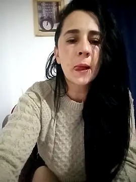 Snapshot of Alanna_11 chatting on October 9, 2025, 3:51 am Alanna 11 online show from October 9, 2025, 3:51 am