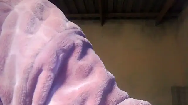 Snapshot of 01applebottom chatting on September 28, 2025, 9:05 am 01applebottom online show from September 28, 2025, 9:05 am