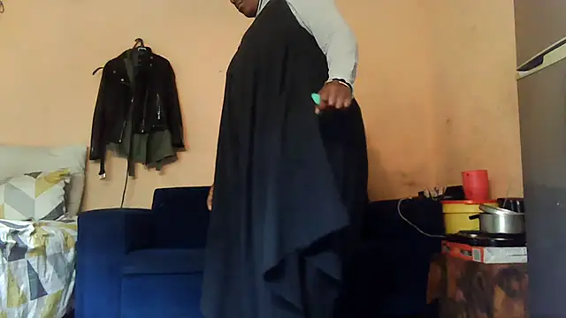 Snapshot of 01applebottom chatting on September 30, 2025, 1:17 pm 01applebottom online show from September 30, 2025, 1:17 pm