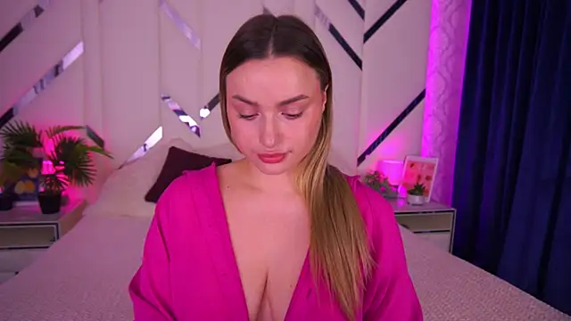 LindsieGreyy online show from October 30, 2025, 8:01 am