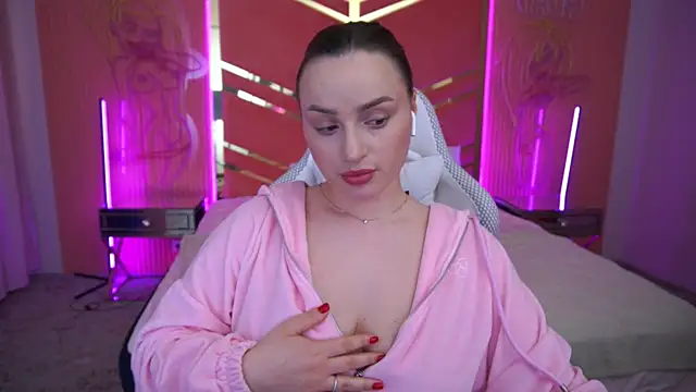 Snapshot of LindsieGreyy chatting on March 20, 2025, 11:38 am LindsieGreyy online show from March 20, 2025, 11:38 am