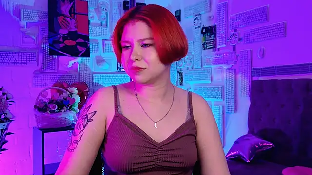 MitsukiMun online show from March 4, 2025, 7:01 pm