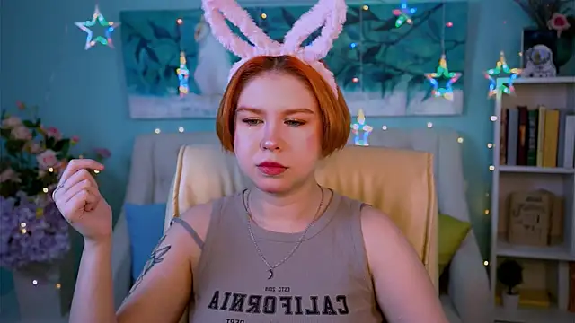 MitsukiMun online show from February 28, 2025, 3:15 pm