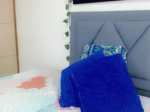 dominic 00 online show from October 2, 2025, 8:45 pm