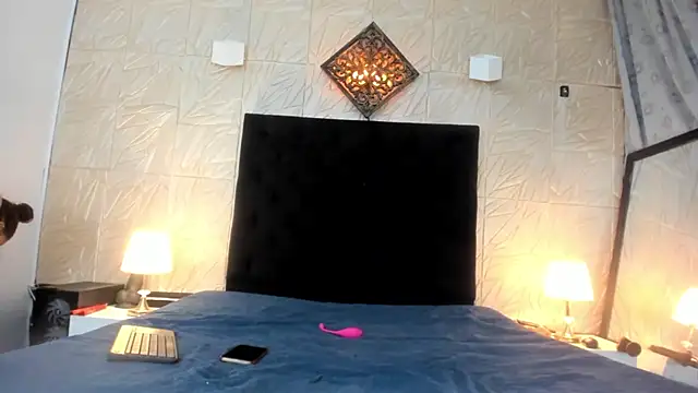 Snapshot of ChanelleJohnson_ chatting on October 17, 2025, 8:10 pm ChanelleJohnson online show from October 17, 2025, 8:10 pm