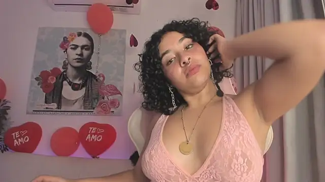 Snapshot of Dhalila_ chatting on February 16, 2025, 1:03 am Dhalila online show from February 16, 2025, 1:03 am