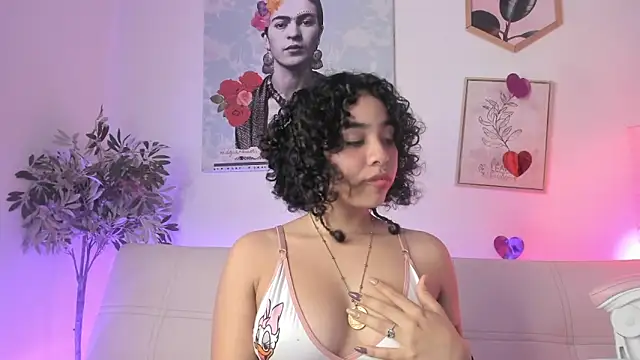 Snapshot of Dhalila_ chatting on February 26, 2025, 1:57 am Dhalila online show from February 26, 2025, 1:57 am