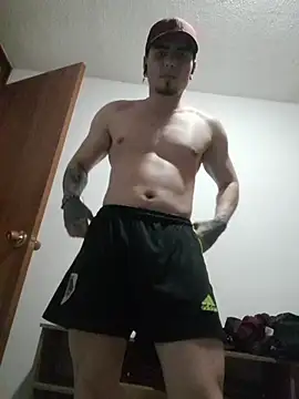 Snapshot of Logan_Roy18 chatting on November 17, 2025, 11:14 am Logan Roy18 online show from November 17, 2025, 11:14 am