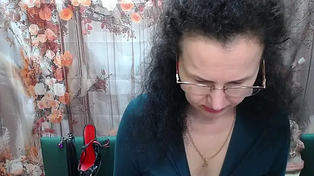 Miroslava Happi online show from May 25, 2026, 5:51 am
