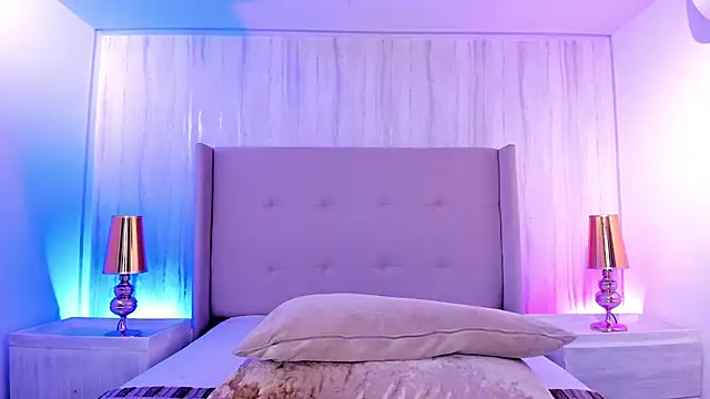 emmiily z online show from October 1, 2025, 7:18 pm