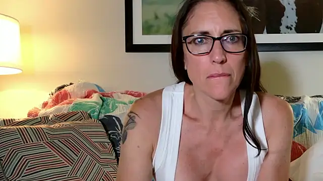 Snapshot of MrsJanetM chatting on June 2, 2026, 7:08 am MrsJanetM online show from June 2, 2026, 7:08 am