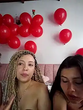 Snapshot of CHLOE_ISABELL chatting on February 14, 2025, 8:48 pm CHLOE ISABELL online show from February 14, 2025, 8:48 pm