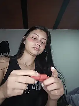 Snapshot of CHLOE_ISABELL chatting on February 24, 2026, 11:33 am CHLOE ISABELL online show from February 24, 2026, 11:33 am